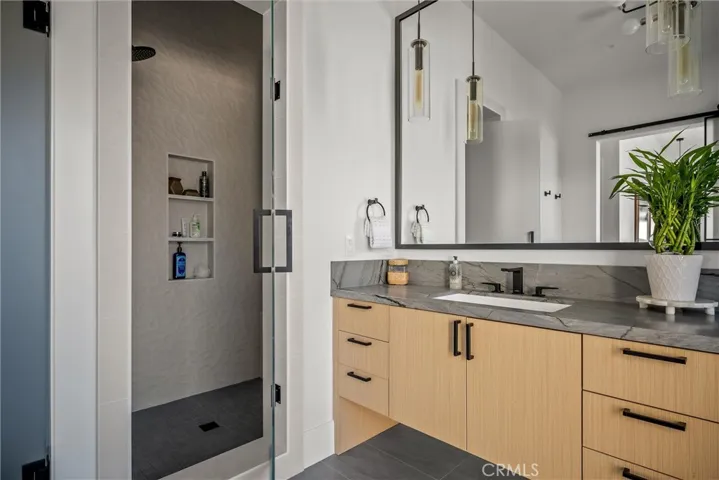 1415 Hansen, San Luis Obispo, California 93401