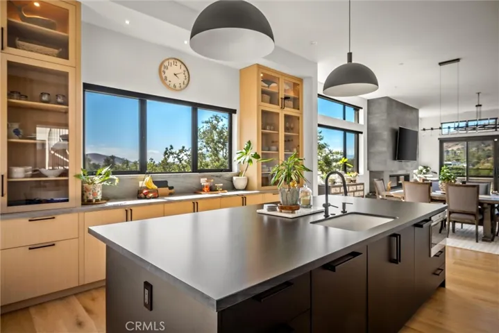 1415 Hansen, San Luis Obispo, California 93401