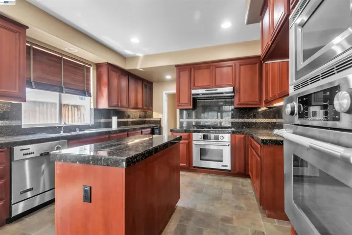 2630 Annette Ct, Tracy, California 95304