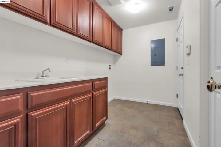 2630 Annette Ct, Tracy, California 95304