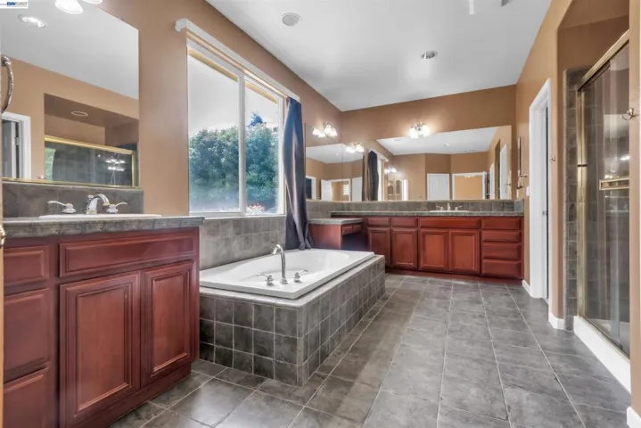 2630 Annette Ct, Tracy, California 95304
