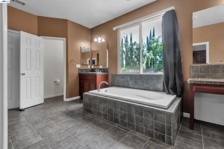 2630 Annette Ct, Tracy, California 95304