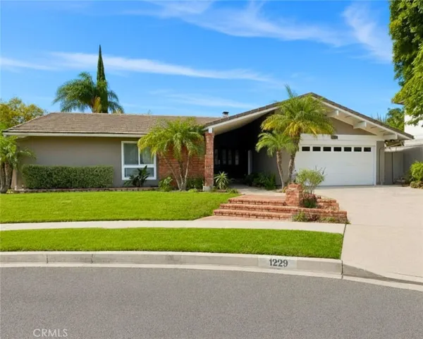 1229 Kelsford Court, Westlake Village, California 91361