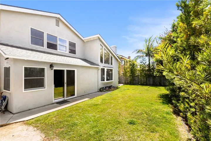 6541 Segovia, Huntington Beach, California 92647