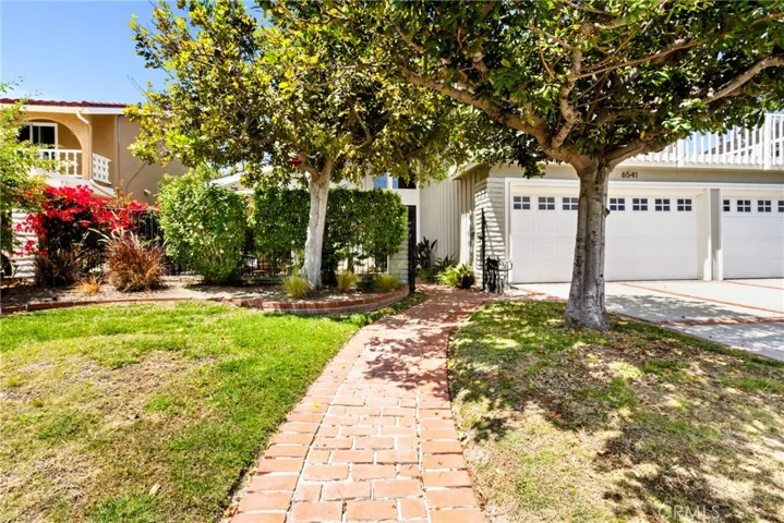 6541 Segovia, Huntington Beach, California 92647