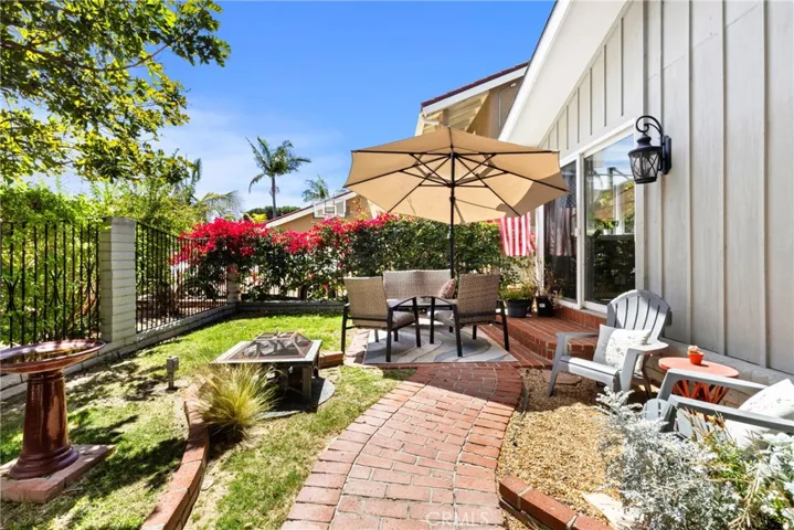 6541 Segovia, Huntington Beach, California 92647