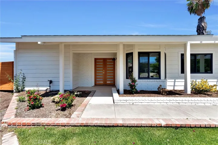 19414 Dry Gulch, Corona, California 92881