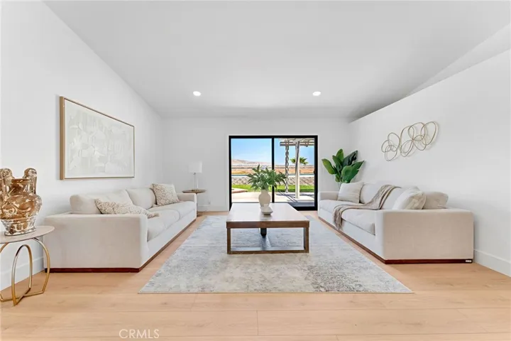 19414 Dry Gulch, Corona, California 92881