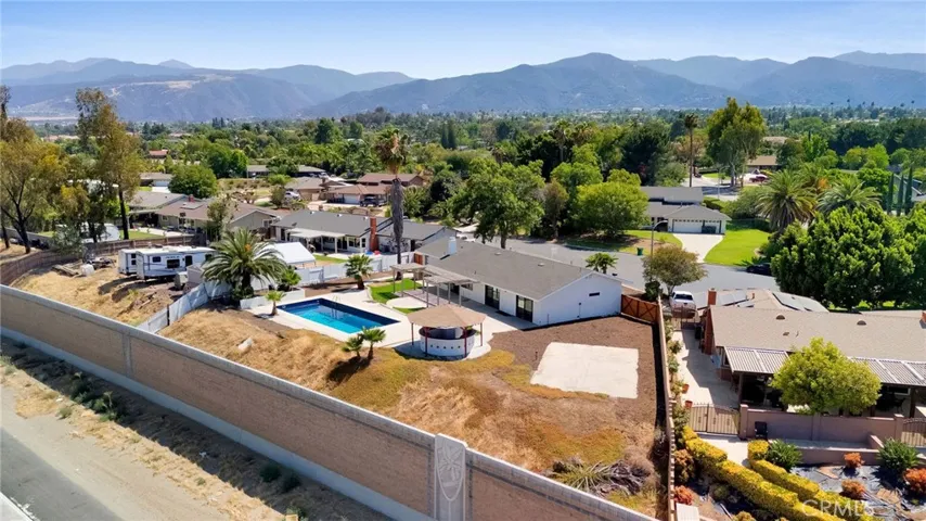 19414 Dry Gulch, Corona, California 92881