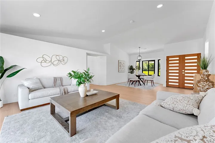 19414 Dry Gulch, Corona, California 92881