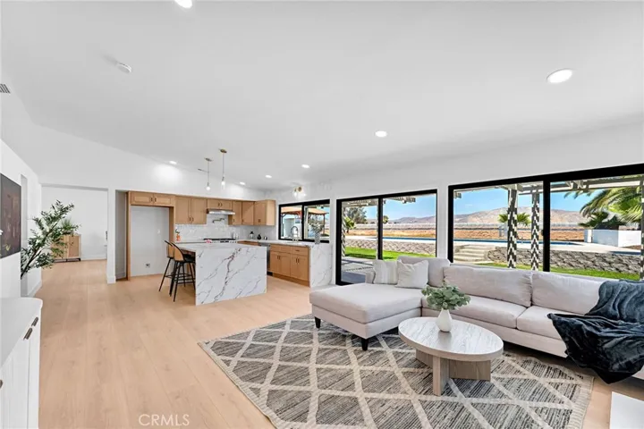 19414 Dry Gulch, Corona, California 92881