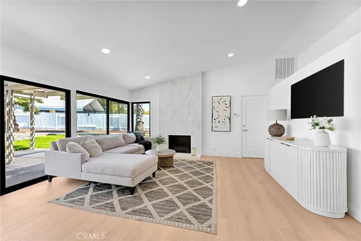 19414 Dry Gulch, Corona, California 92881