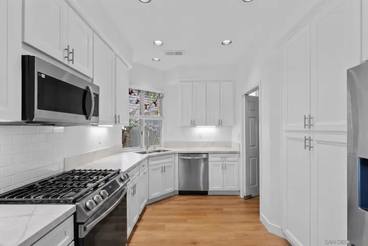 11249 Caminito Rodar, San Diego, California 92126