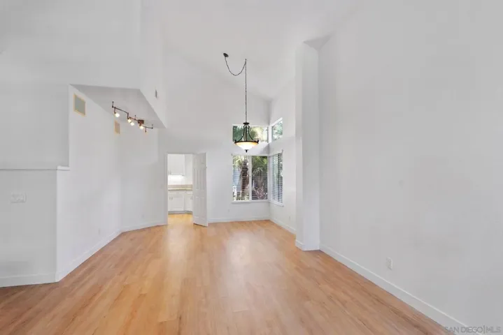 11249 Caminito Rodar, San Diego, California 92126