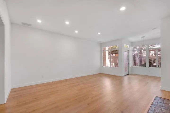11249 Caminito Rodar, San Diego, California 92126