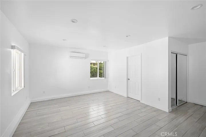 2926 Fairmount Avenue 1/4, La Crescenta, California 91214