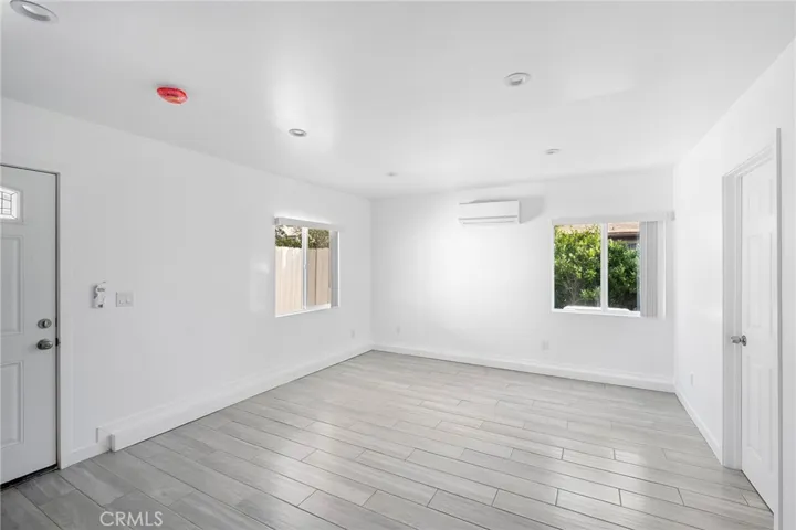 2926 Fairmount Avenue 1/4, La Crescenta, California 91214