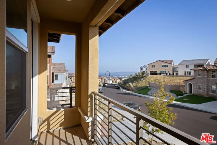11728 Canoga Avenue, Chatsworth, California 91311