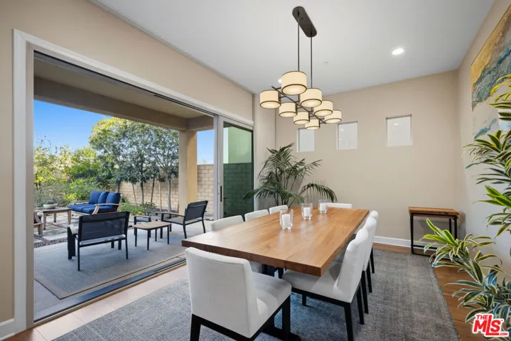 11728 Canoga Avenue, Chatsworth, California 91311