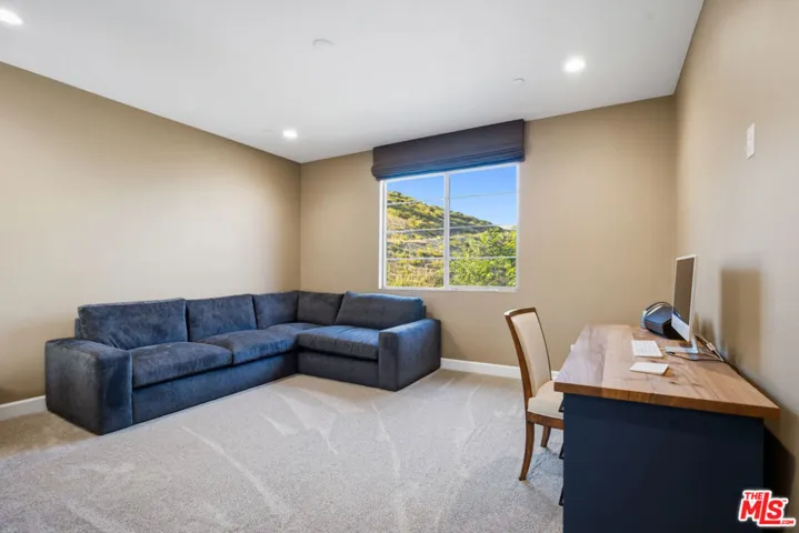 11728 Canoga Avenue, Chatsworth, California 91311