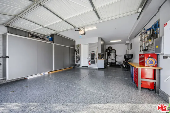 11728 Canoga Avenue, Chatsworth, California 91311