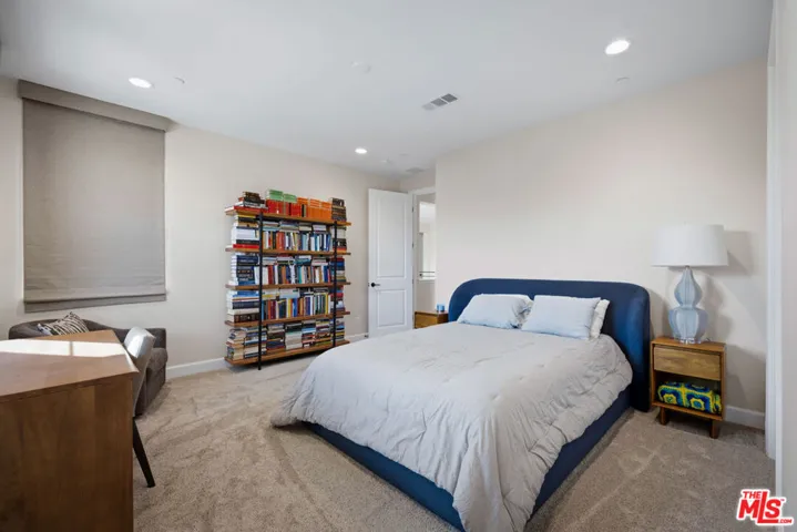 11728 Canoga Avenue, Chatsworth, California 91311