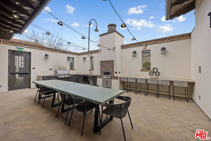 11728 Canoga Avenue, Chatsworth, California 91311