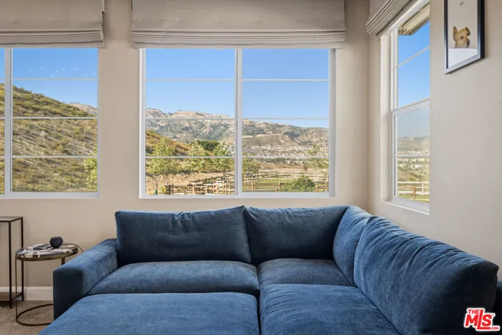 11728 Canoga Avenue, Chatsworth, California 91311
