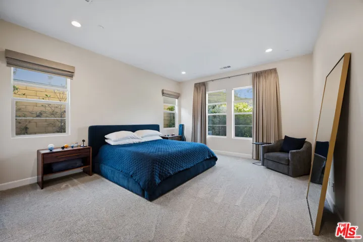 11728 Canoga Avenue, Chatsworth, California 91311