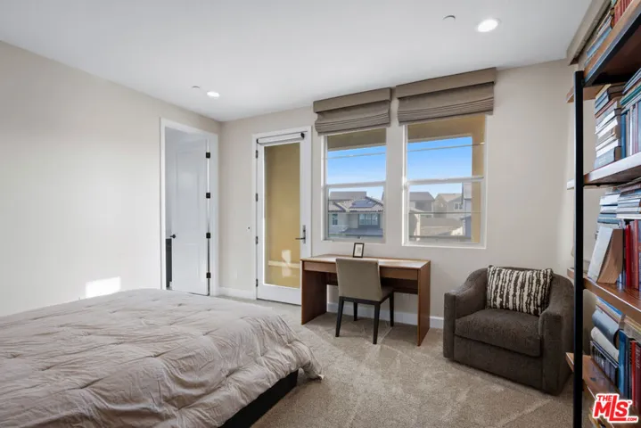 11728 Canoga Avenue, Chatsworth, California 91311