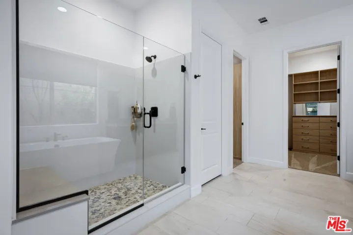 11728 Canoga Avenue, Chatsworth, California 91311