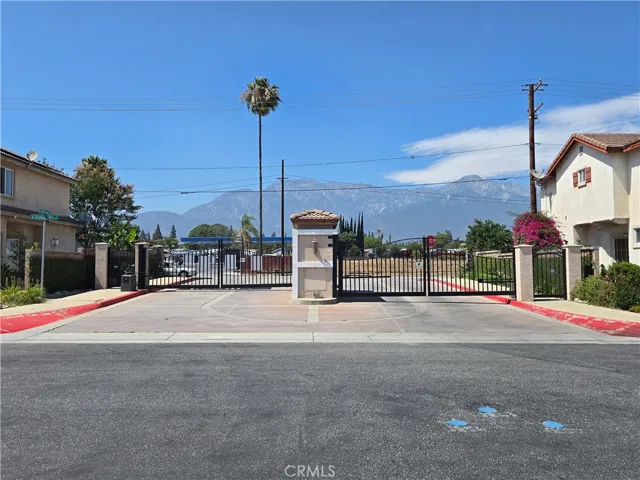 481 N Pinewood, Upland, California 91786