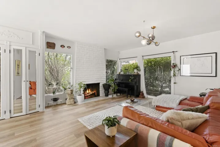 7063 Estrella De Mar Road, Carlsbad, California 92009