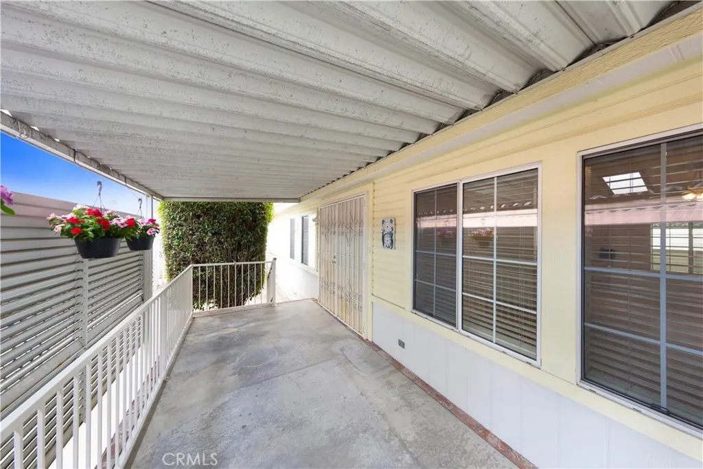 Front patio and entrance.