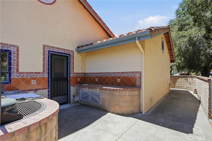 9875 Suey Creek, Santa Maria, California 93454