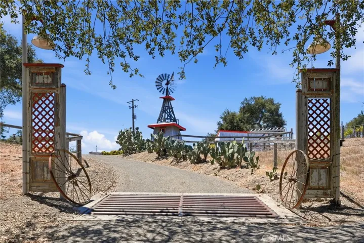 9875 Suey Creek, Santa Maria, California 93454