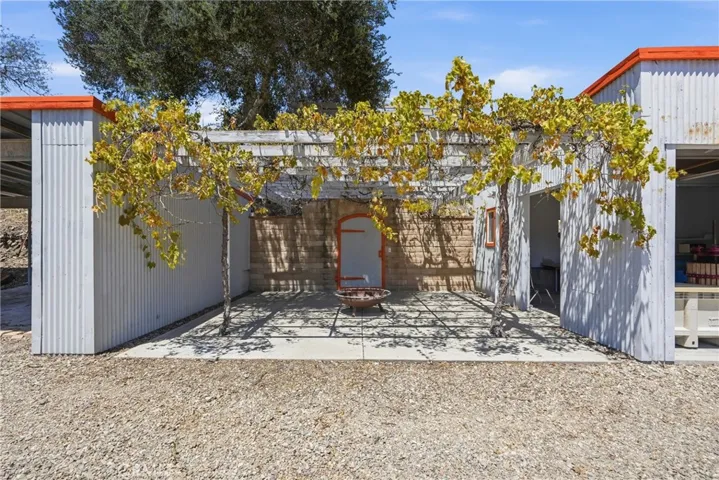 9875 Suey Creek, Santa Maria, California 93454