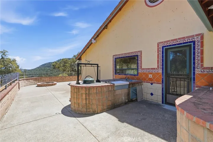 9875 Suey Creek, Santa Maria, California 93454