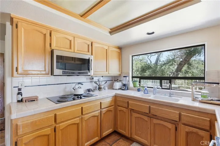 9875 Suey Creek, Santa Maria, California 93454