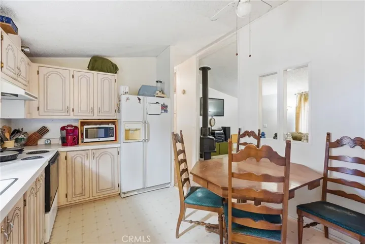 9875 Suey Creek, Santa Maria, California 93454