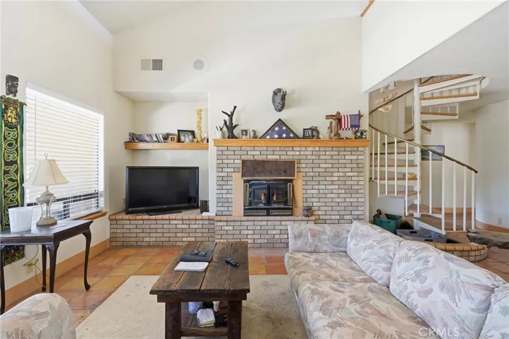 9875 Suey Creek, Santa Maria, California 93454