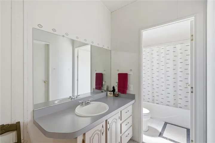 9875 Suey Creek, Santa Maria, California 93454