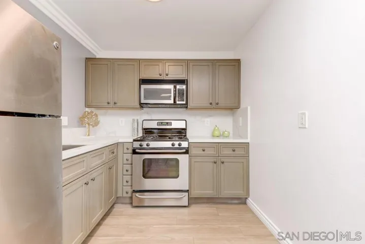 194 Avenida Descanso A, Oceanside, California 92057