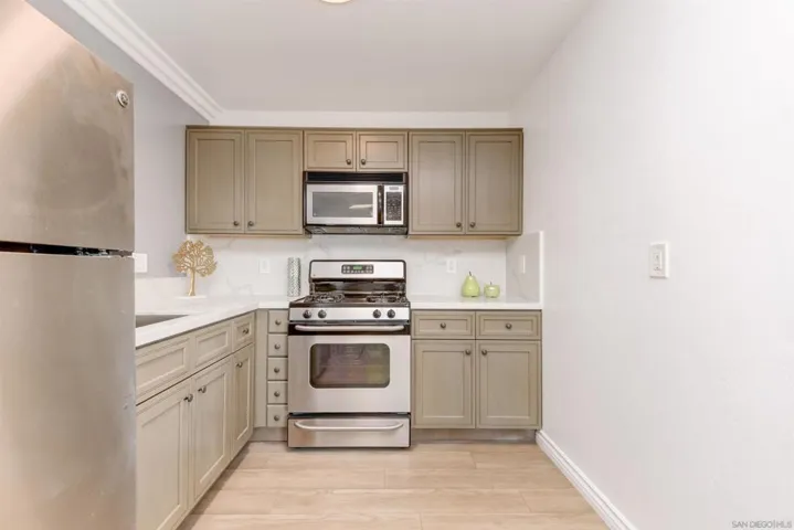 194 Avenida Descanso A, Oceanside, California 92057