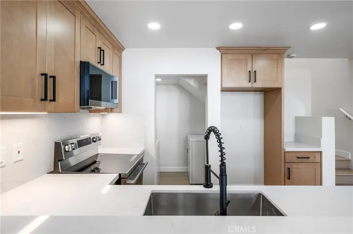 27 Fallingstar 25, Irvine, California 92614