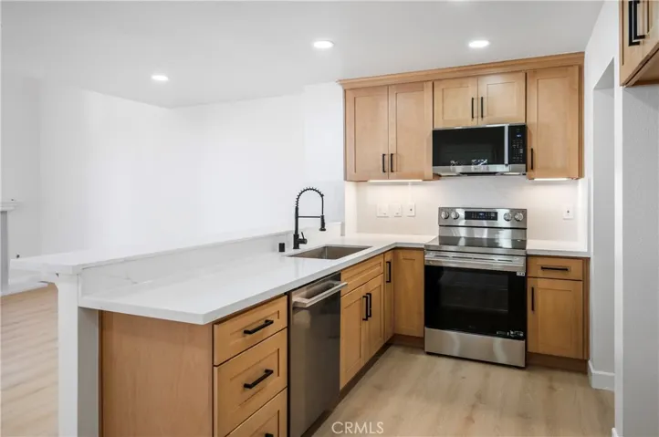 27 Fallingstar 25, Irvine, California 92614