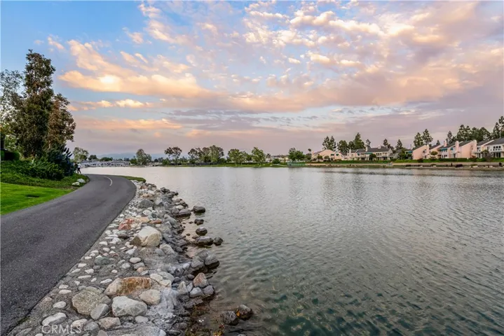 27 Fallingstar 25, Irvine, California 92614