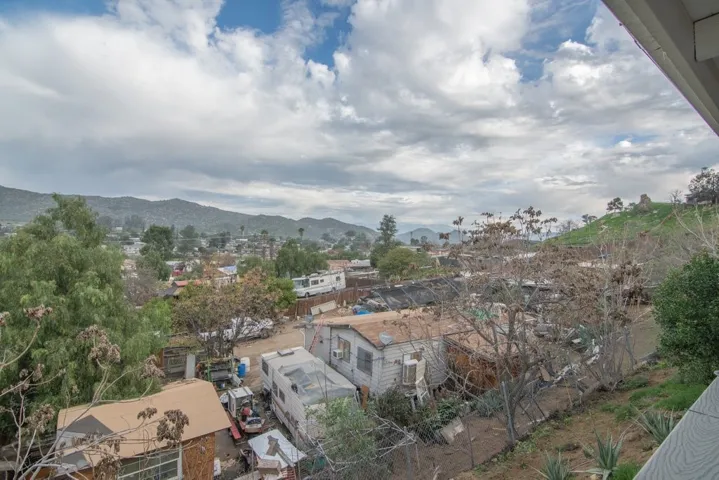 26460 Dale, Hemet, California 92545