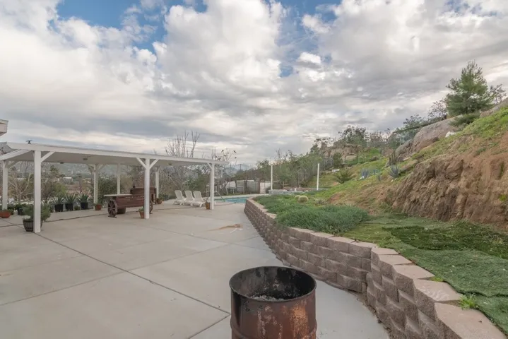 26460 Dale, Hemet, California 92545