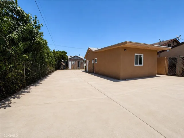 Unit 1548 Back Exterior